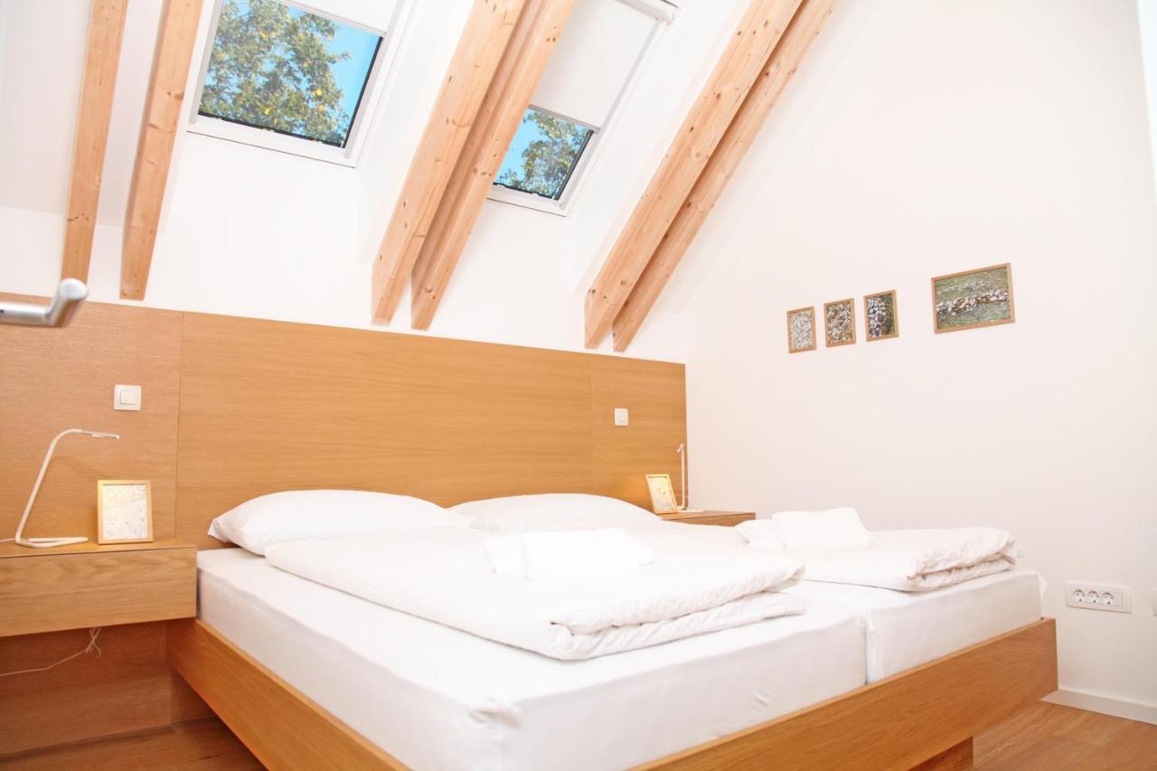 Apartment Jurijana - New 4-Bedroom Triplex With Sauna & Garden Бохинь Экстерьер фото