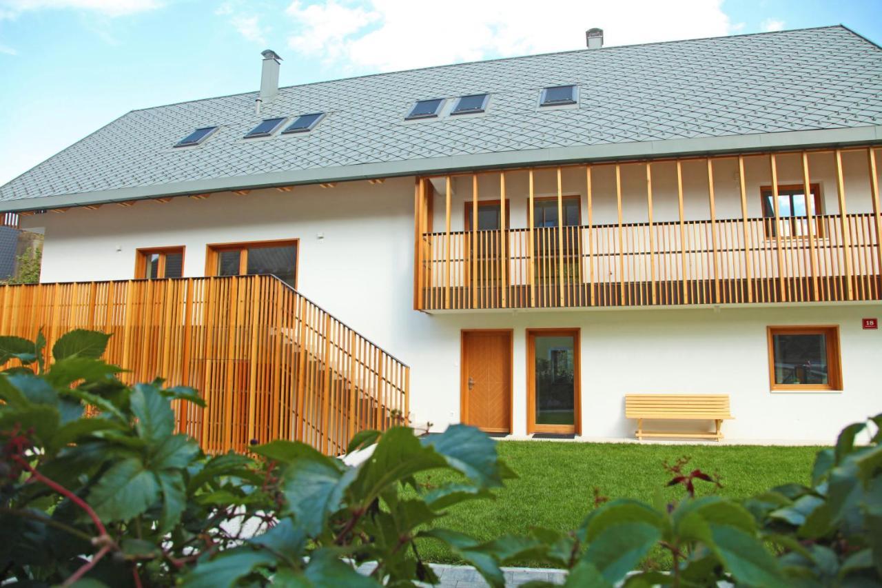 Apartment Jurijana - New 4-Bedroom Triplex With Sauna & Garden Бохинь Экстерьер фото