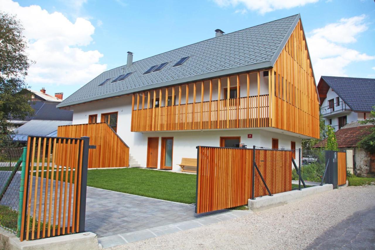 Apartment Jurijana - New 4-Bedroom Triplex With Sauna & Garden Бохинь Экстерьер фото